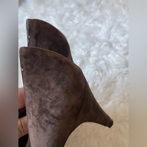 VINTAGE FERRAGAMO SUEDE KITTEN HEELS - Picture 3 of 6